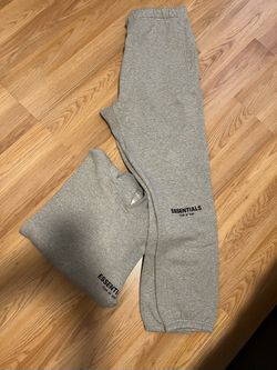 Essential Set Pant And Hoodies