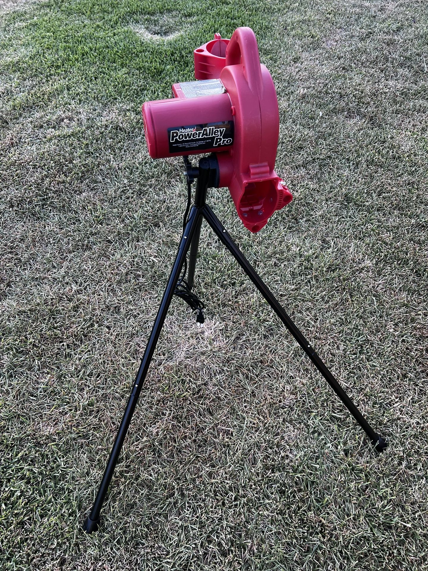 Heater Sports Power Alley Pro Pitching Machine
