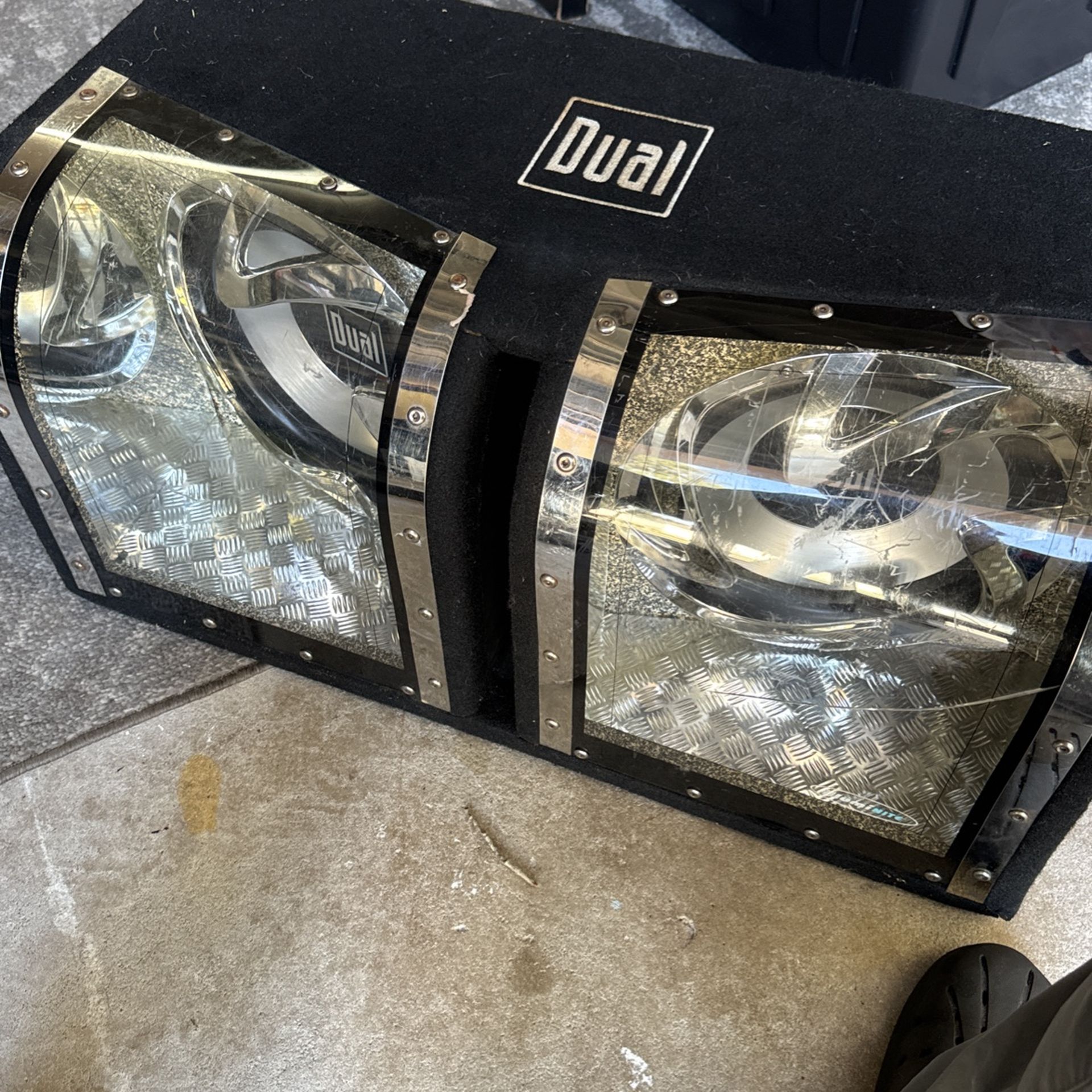 Dual 10 “ Subwoofers