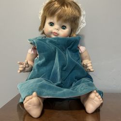 Madame Alexander Vogue Doll 1965