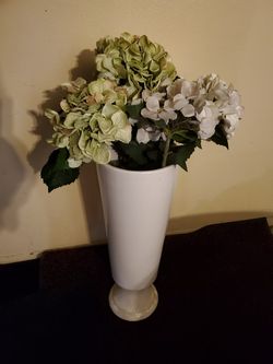 Flower vase