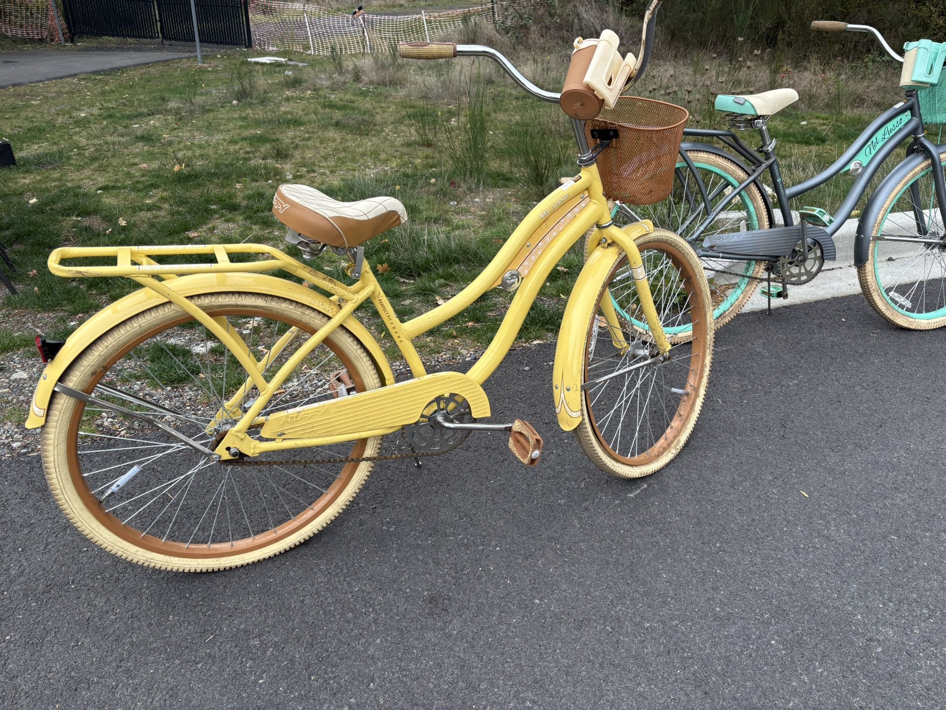 26" Huffy Nel Lusso Classic Cruiser Bike with Perfect Fit Frame, Women's