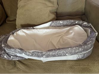 Travel bassinet