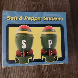 Nuke Bomb Salt And Pepper Shakers New Old Stock