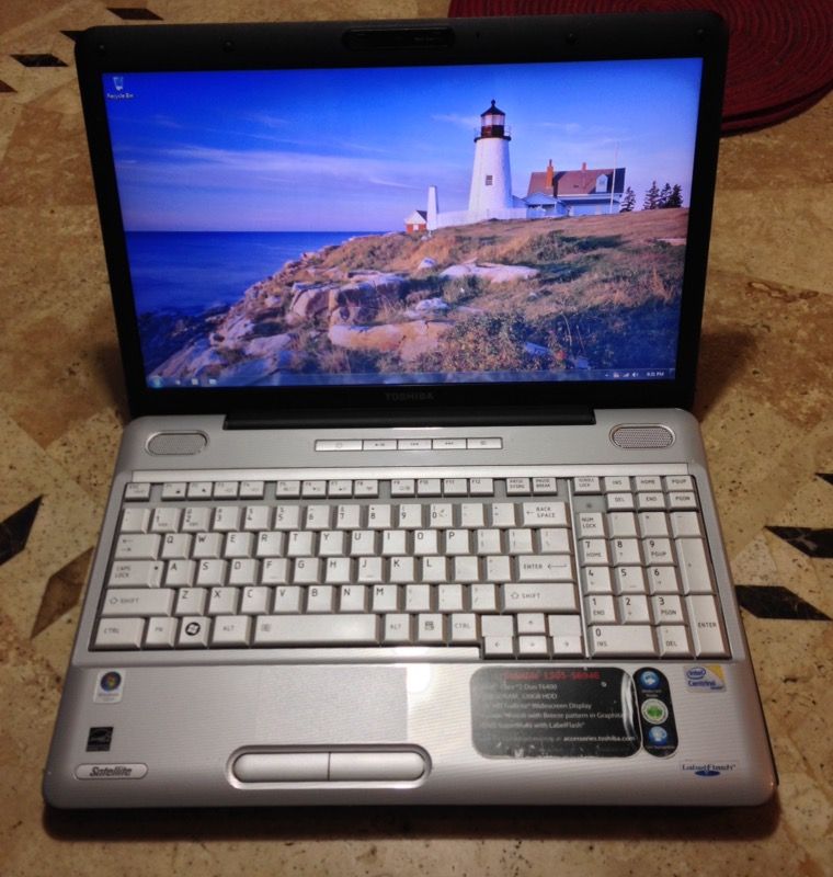 Toshiba Satellite L505-S6946 17" Laptop