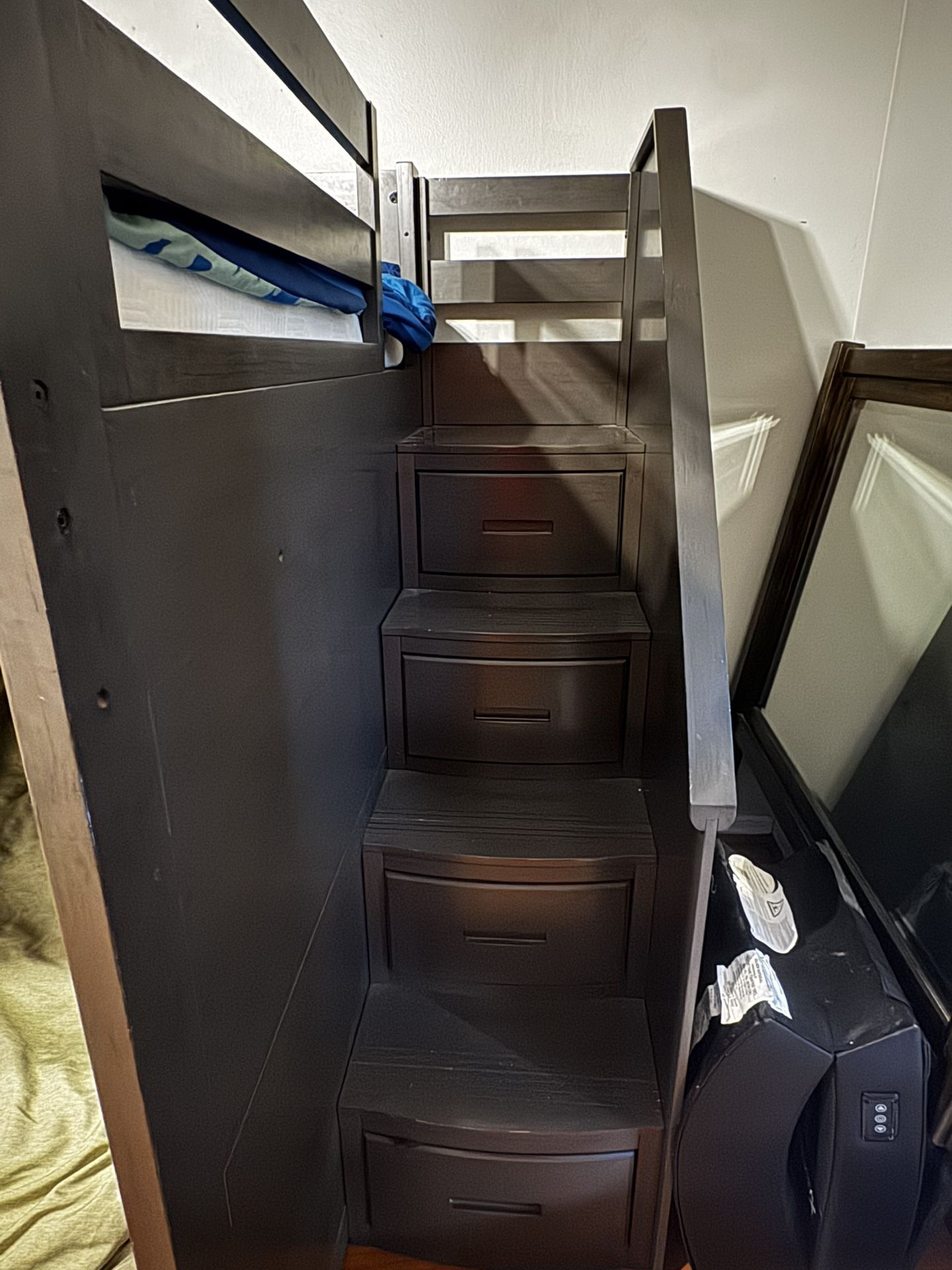 Moving Sale- Full Over full Bunk bed 