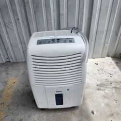 Haier 50 Pint Capacity, Electronic Control Dehumidifier Model HEH50ET-T