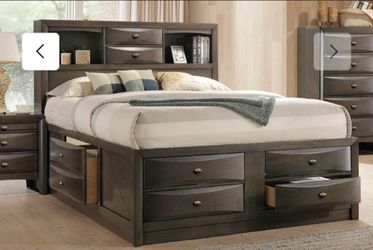 Cal King Booshelf Storage Bedframe