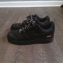 Black Air Force 1 Supremes