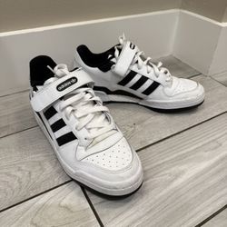 Adidas Forum Black And White