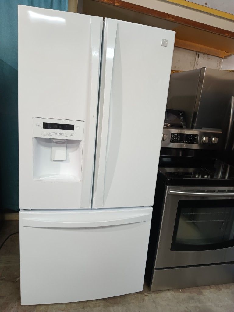 33 W Kenmore Refrigerator French Door Everything Works Good 💯
