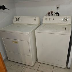 Whirlpool Washer and Dryer Set Commercial Quality Super Capacity *Need Gone By Monday* Best Offer