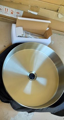 Stainless Steel Circular counter top Bathroom Sink with pop up waste / see discription 👍