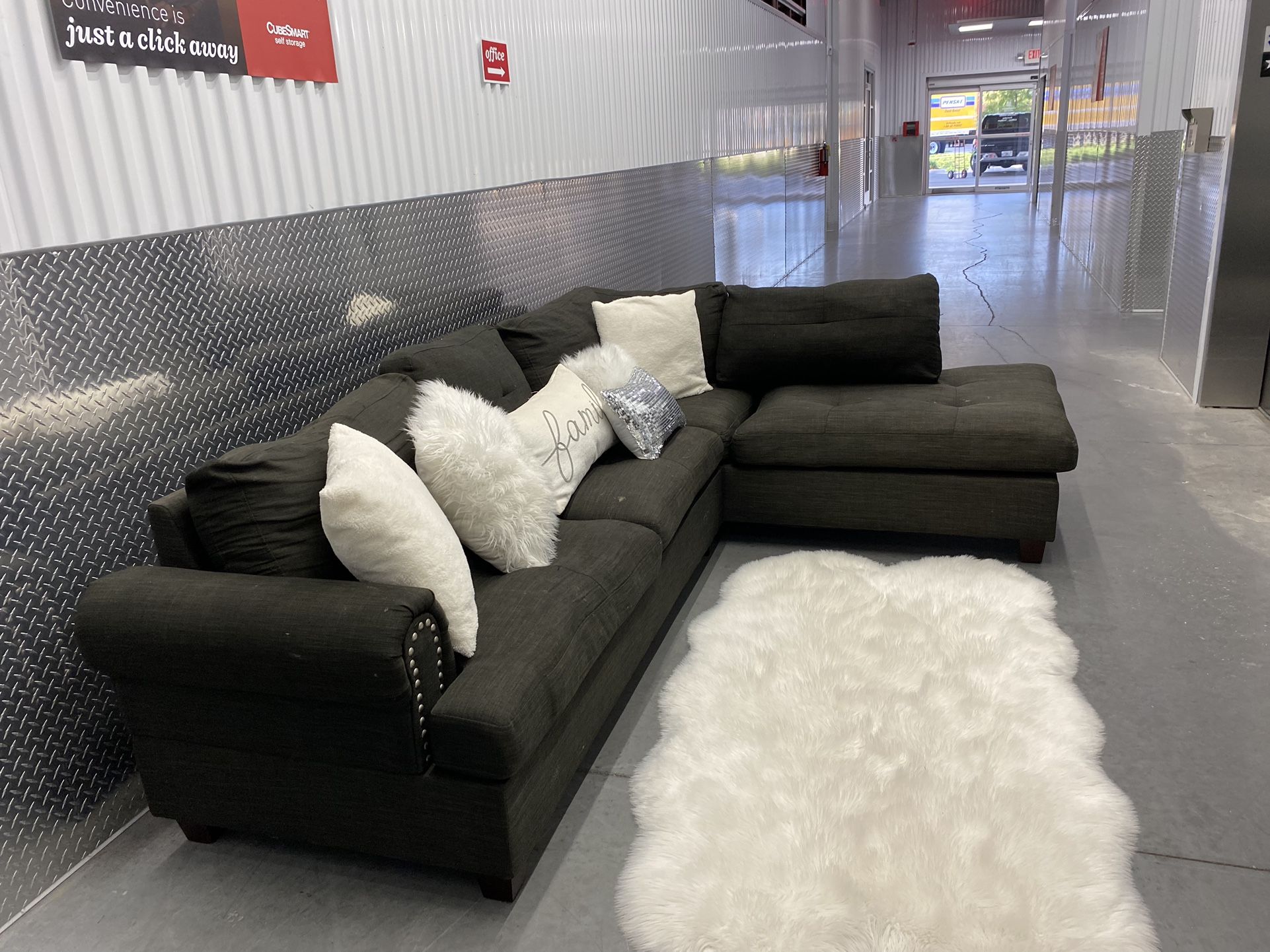 Sectional Sofá With Chaise Side