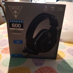 Wireless game headphones