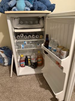 GE mini fridge