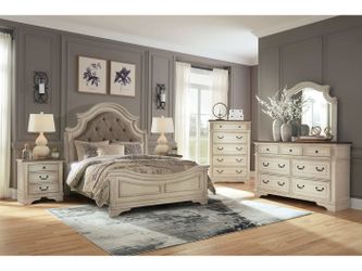 Brand New Ashley Realyn Queen Size Bedroom Set