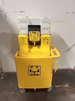 Bradley Mobile Eyewash Station 