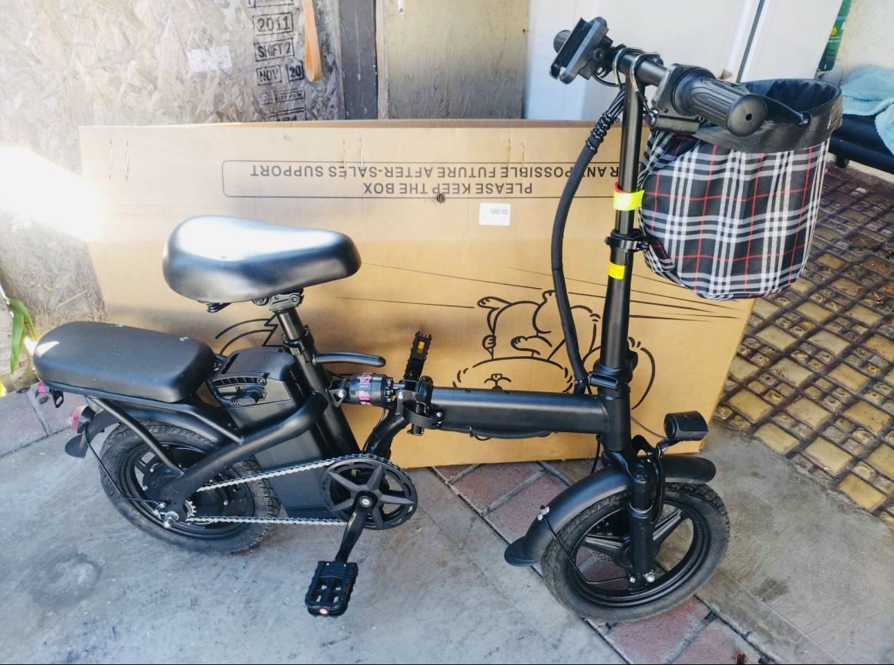 Brand New Electric Bicycle, Electric Bike, E Bike 500W - NEW IN BOX