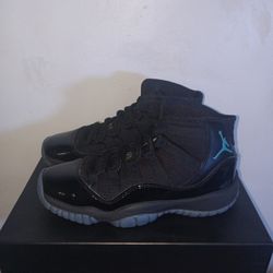 Air Jordan 11 Retro Gamma Size 3.5Y
