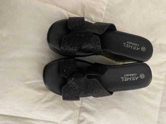 New Black Leather Sandals Size 9