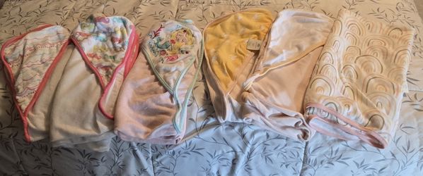 Hooded Infant Towels -girl