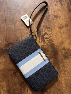 Michael Kors Jet Set Travel Wristlit