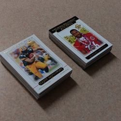 Very Nice,  Great Condition Football Trading Card's.  PLEASE CHECK OUT ALL MY OFFERS.  THANK YOU 😊 