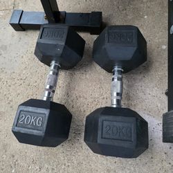 2-20kg (44lbs) Rubber Hex Dumbbells 