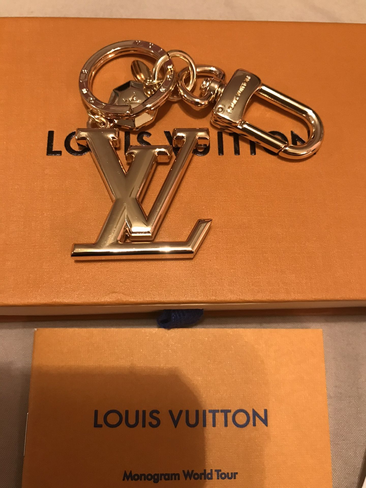 ⚜️L…V Facettes B@g Charm/Keych@in⚜️