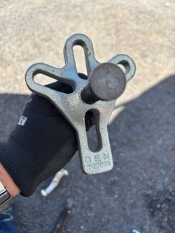 harmonic balancer and steering wheel puller yoke