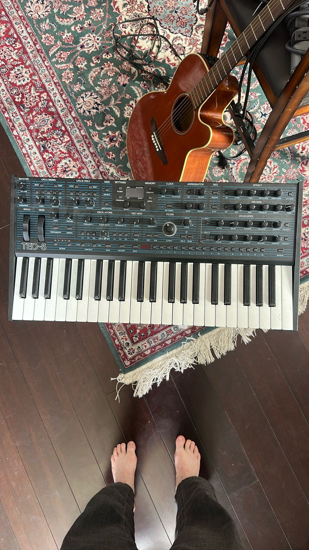Oberheim TEO-5 synth