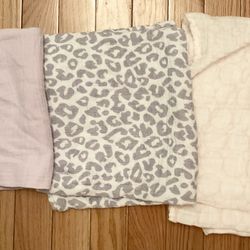 3 Swaddle Lightweight Baby Blankets 