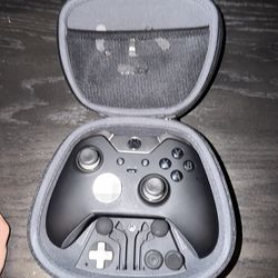 Xbox elite controller 1 damaged but still usable