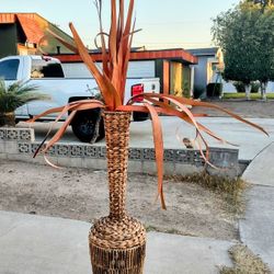 Handmade Seagrass Floor Standing Plant/Flower Vase - Rattan Wicker