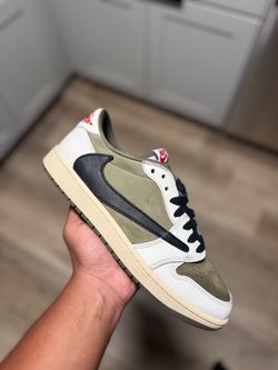 Jordan 1 Travis Scott