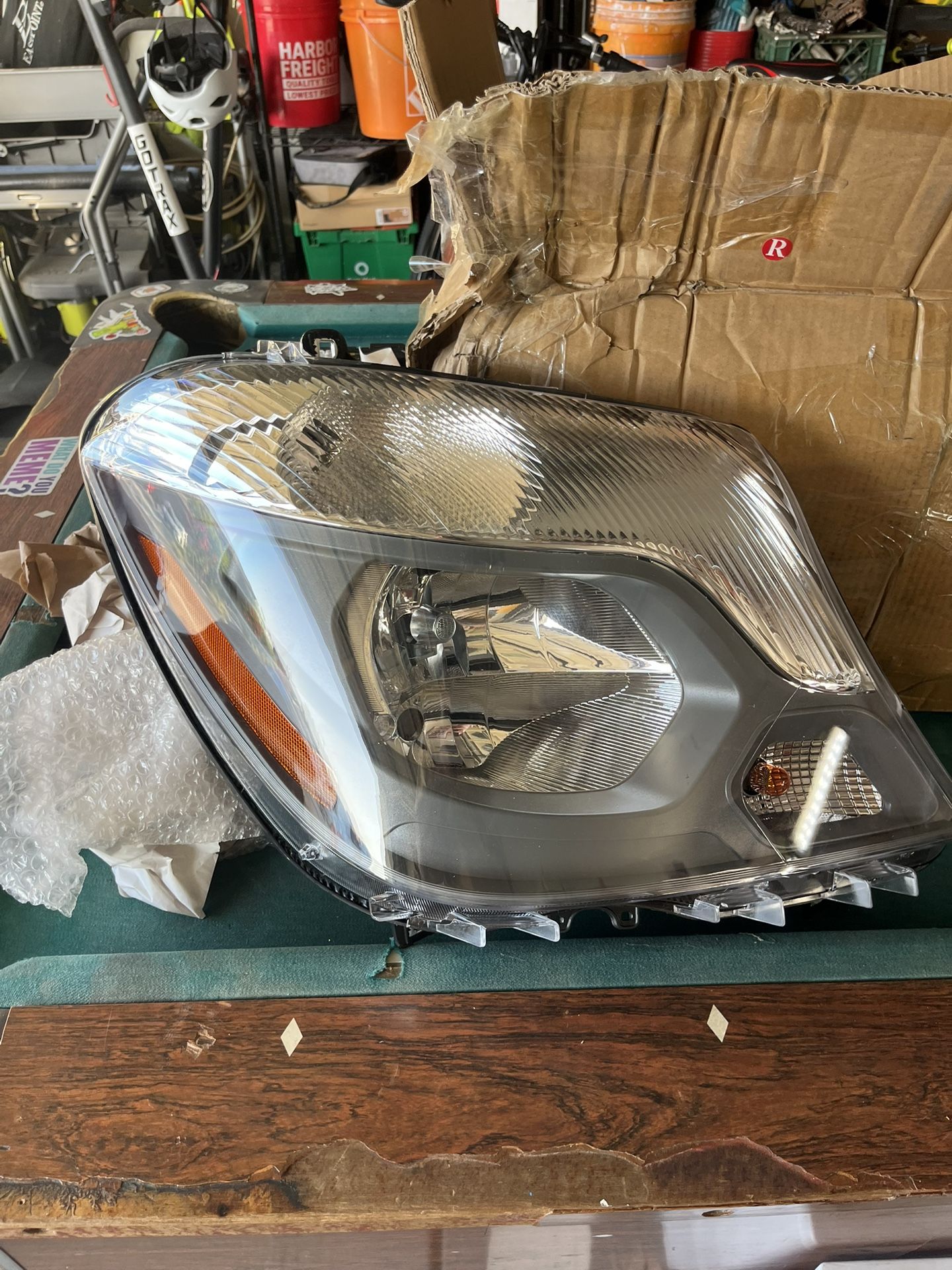Headlight Assembly Compatible With Mercedes Sprinter 2014-2018 2500/3500, Halogen Headlamp With Bullbs,