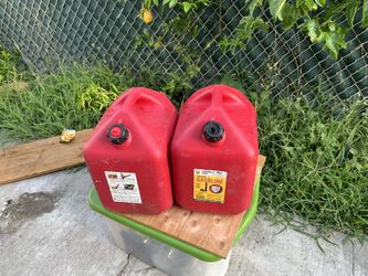 Midwest Gas Cans 5 Gallon
