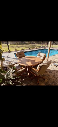 Dining Table & Chairs