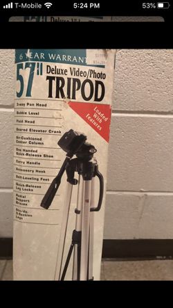 Deluxe photo and video tripod