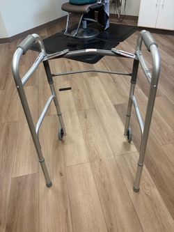 Front wheel walker