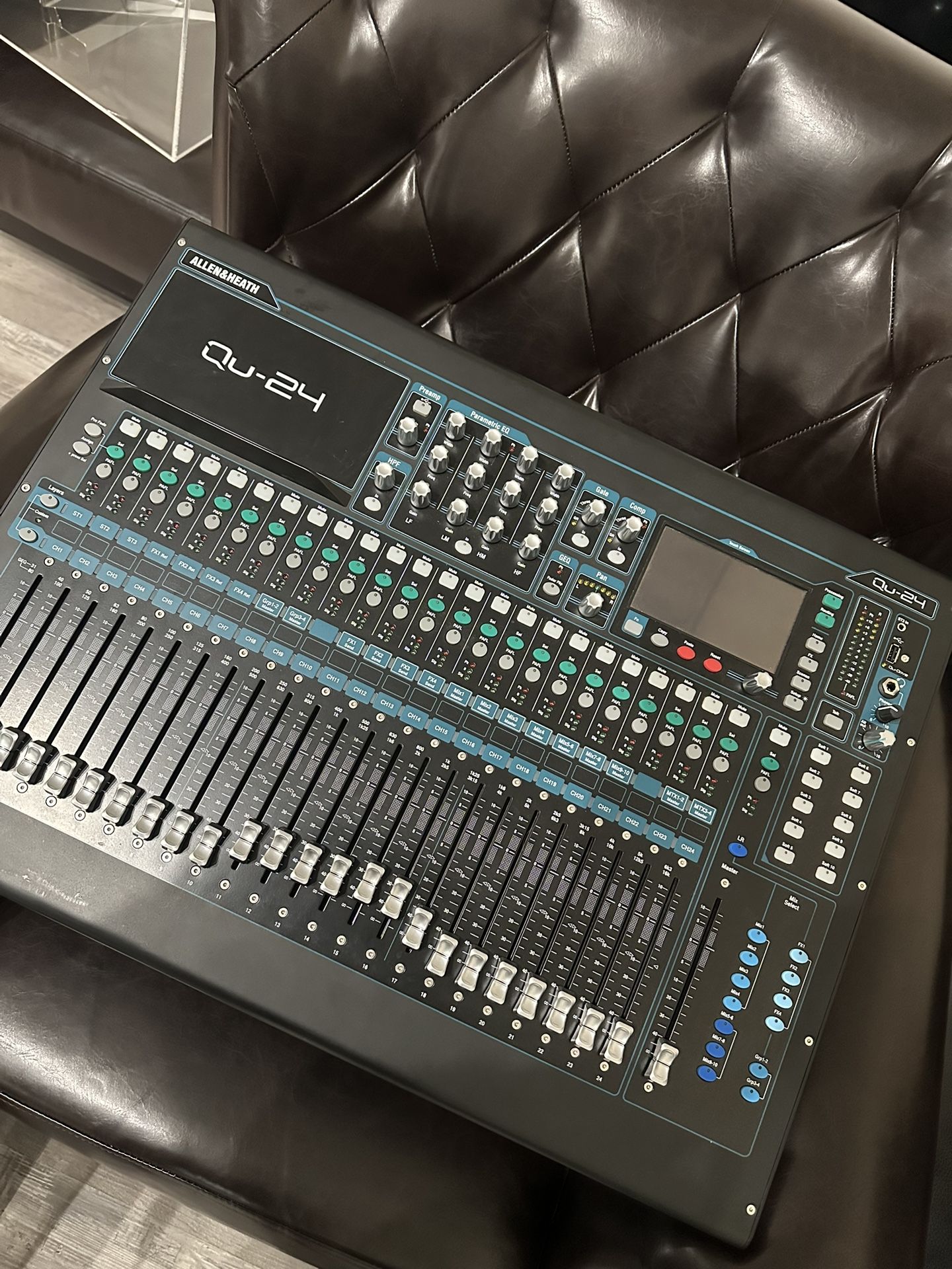 Allen And Heath Qu 24