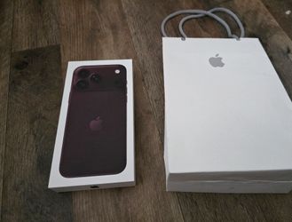 iPhone 18 pro max 256gb unlocked Burgundy