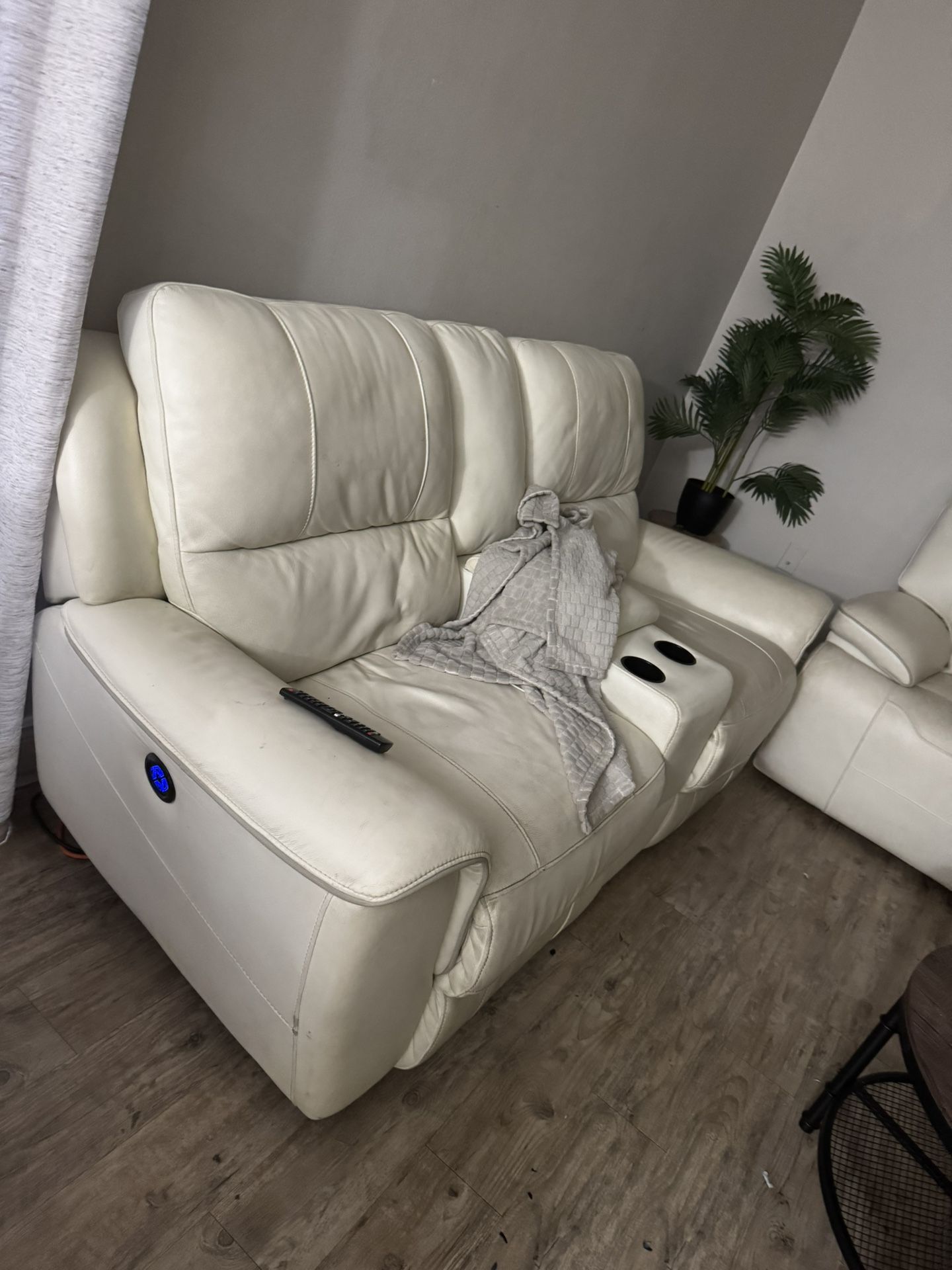 Reclinable Sofas