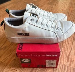 Women’s size 9 Green Bay Packers shoes