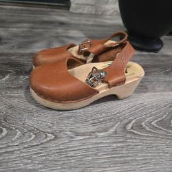 Girls Sandals size 10.5