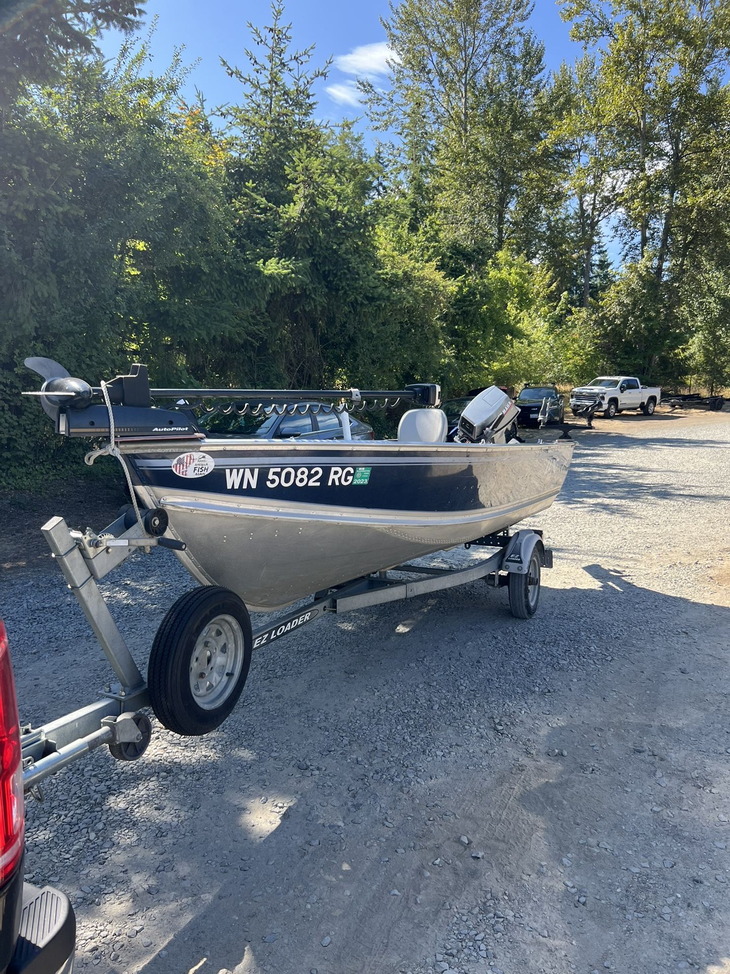 1998 Lund 14w/trailer 