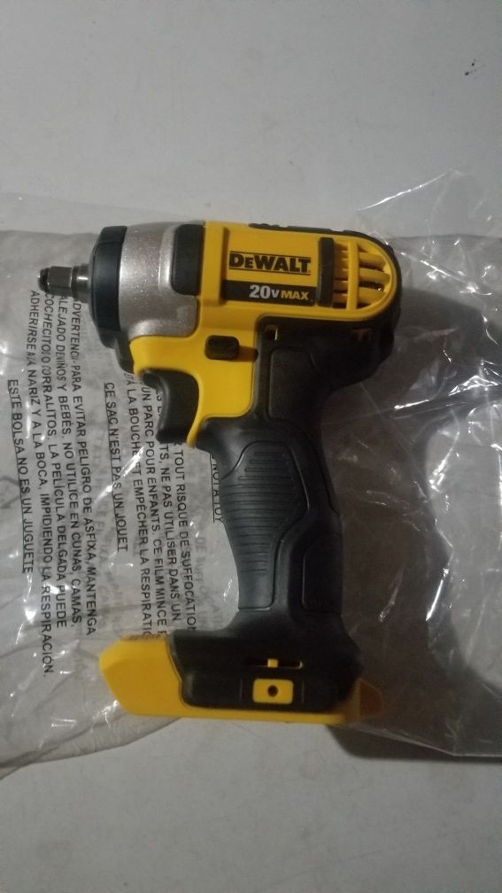Dewalt 20v Max 3/8" impact wrench (tool only )
