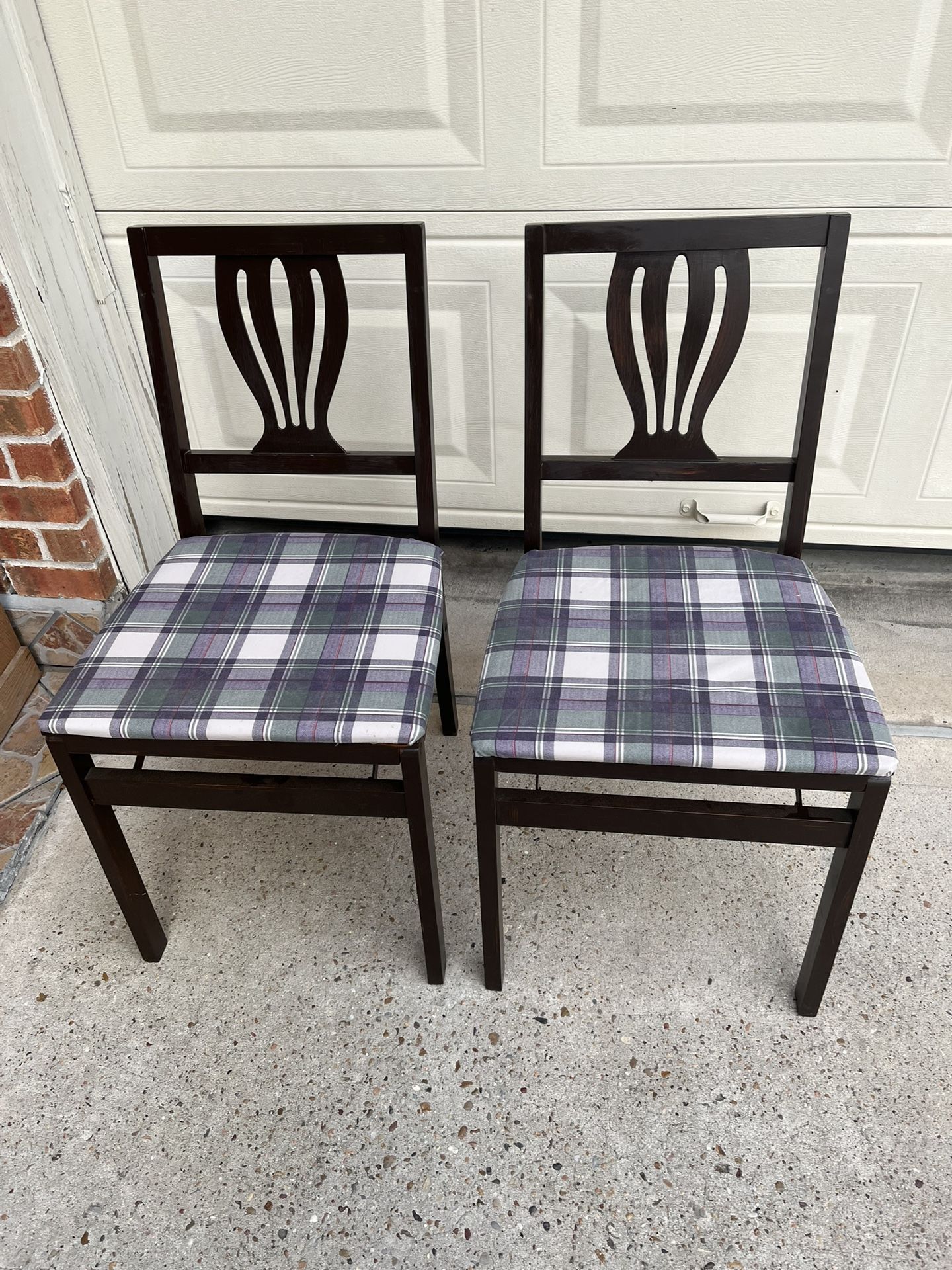 Sm Folding Chairs