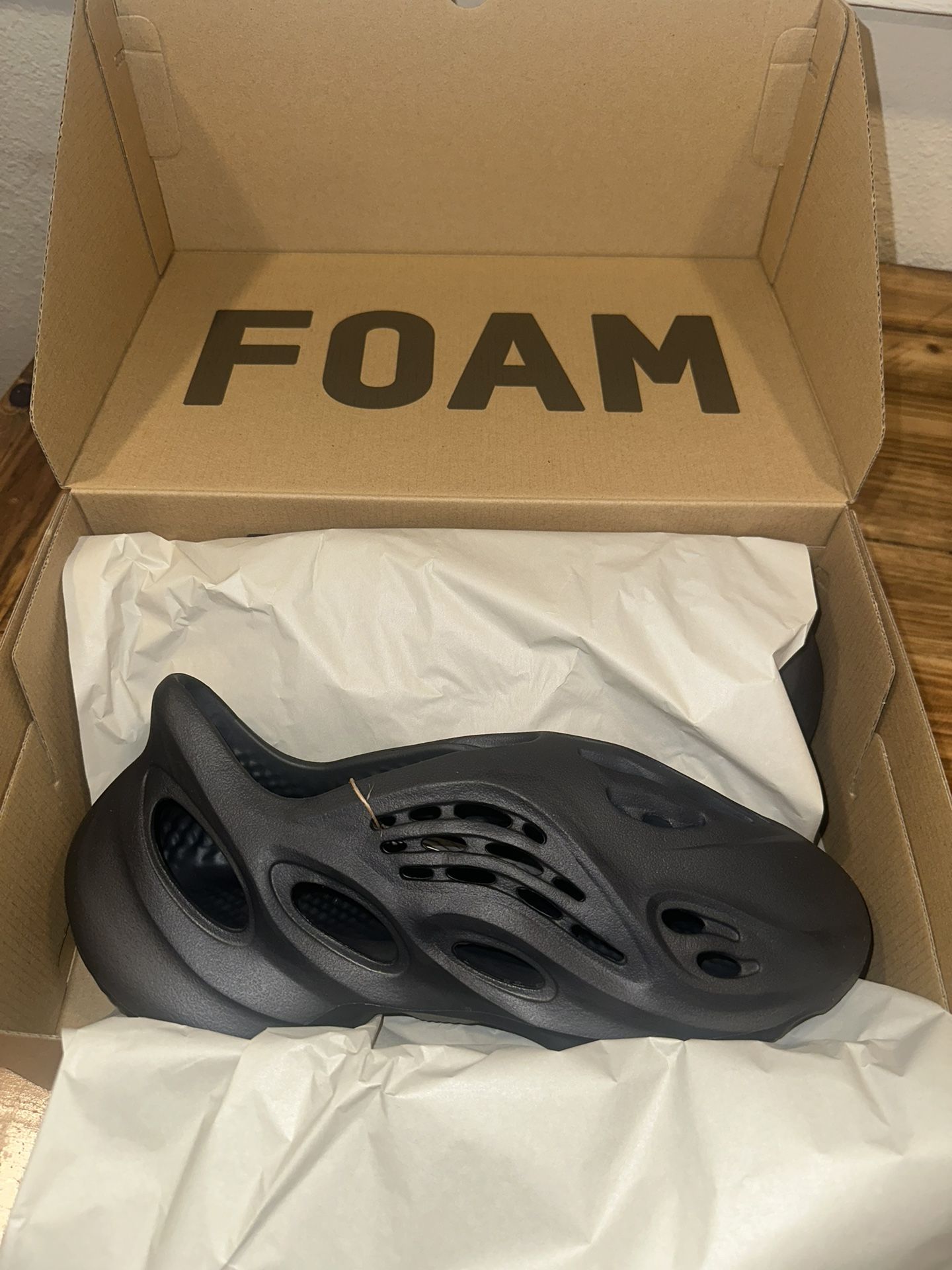 Adidas YZY Yeezy Foam RNR Runner Onyx Size 10